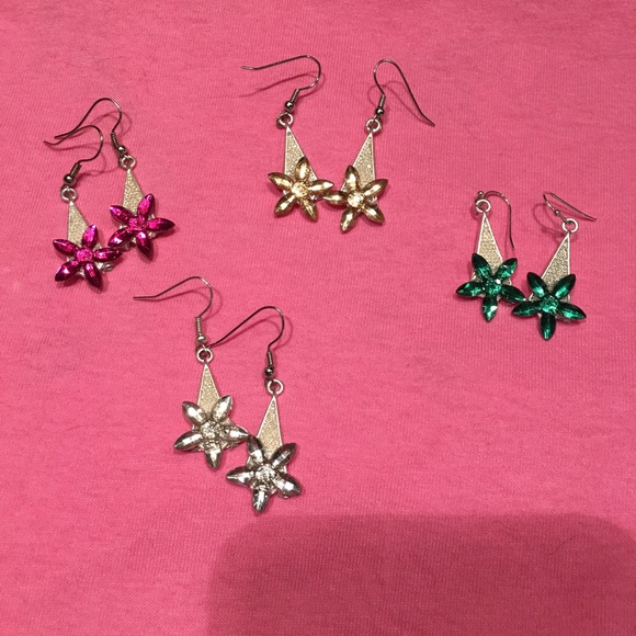 White crystal dangle earrings NWT - Picture 3 of 5